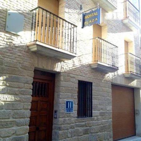 Hostal La Plaza Puente La Reina Exterior foto